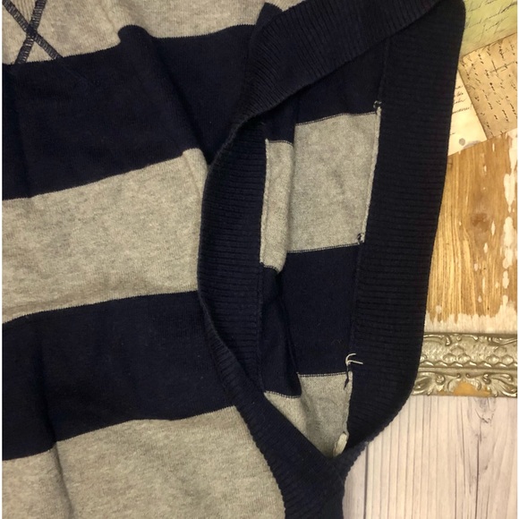 AEO Oversized Sweater Vest - Picture 4 of 5